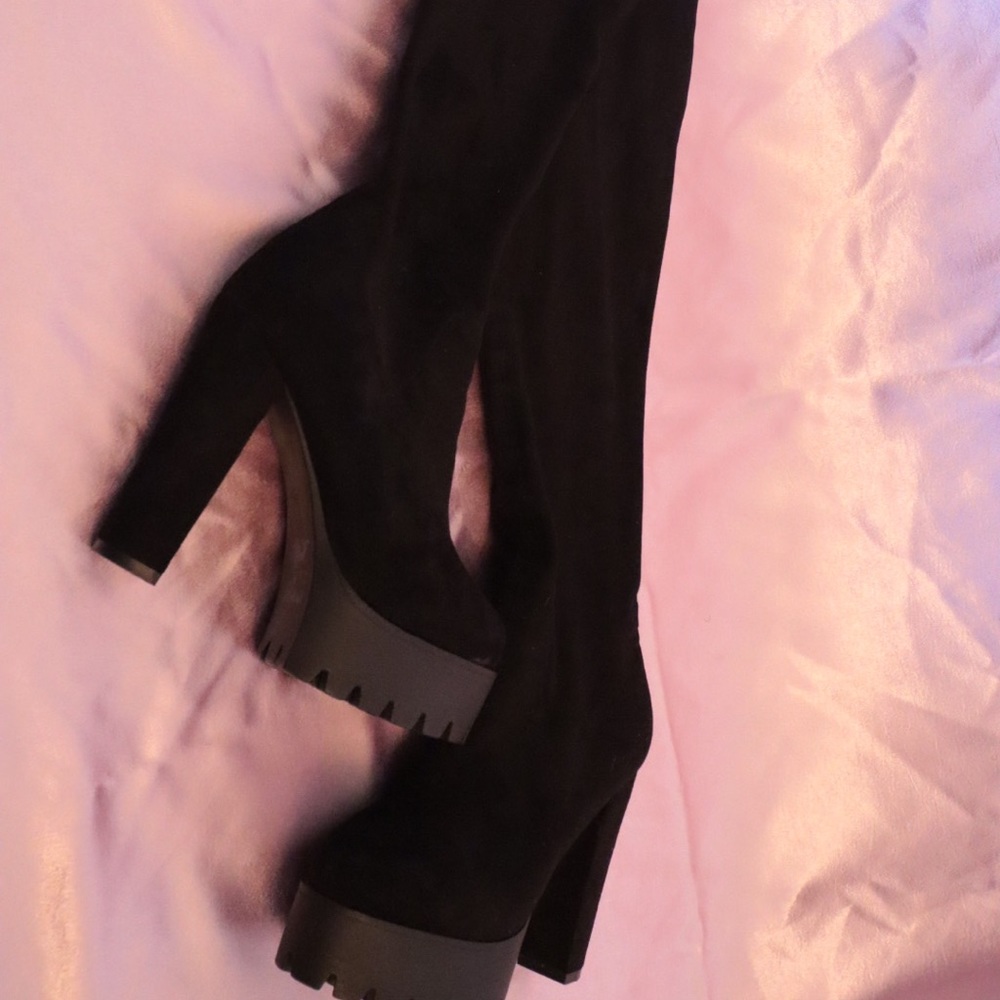 Knee high Boots/Black